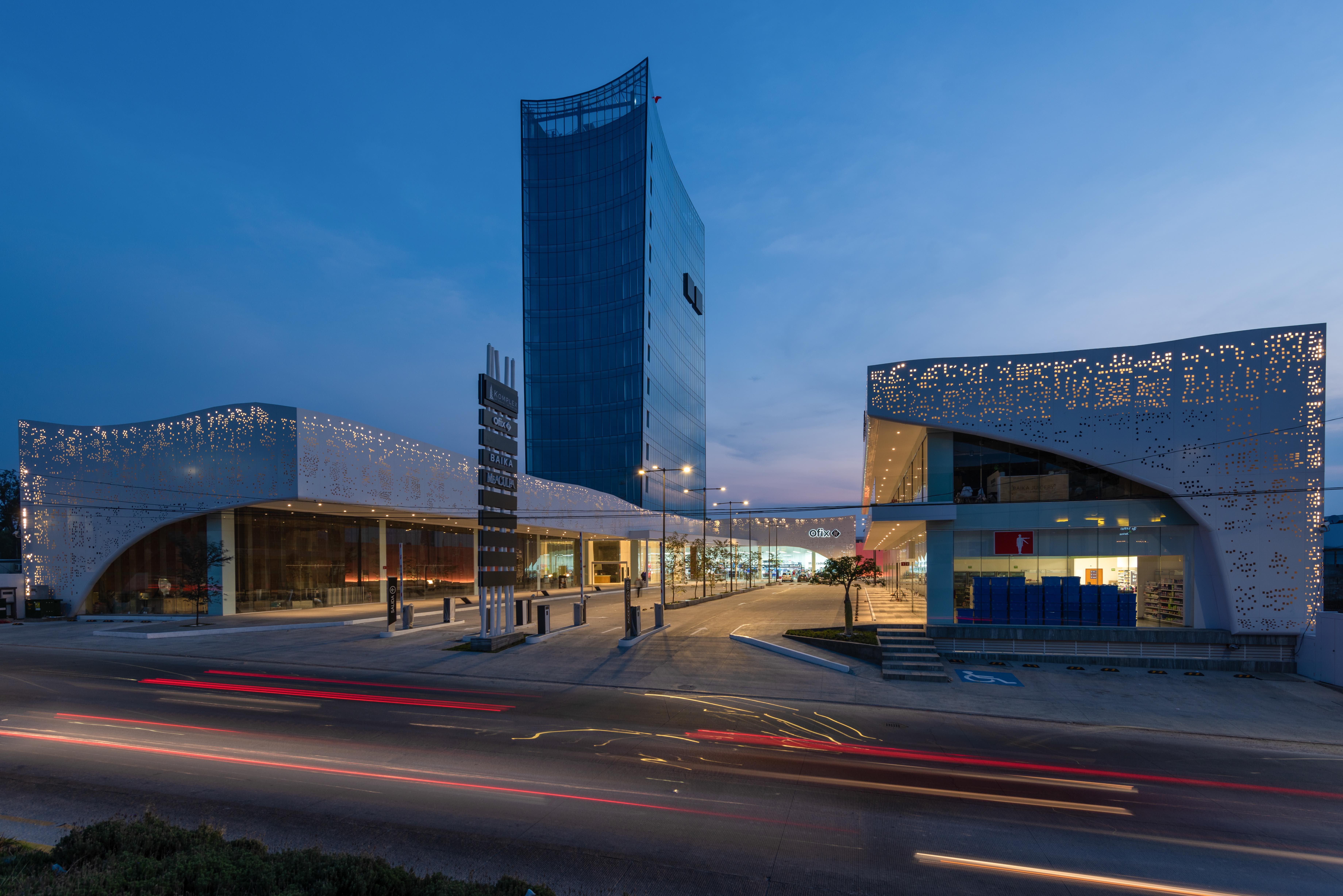 科姆普莱·塔-15