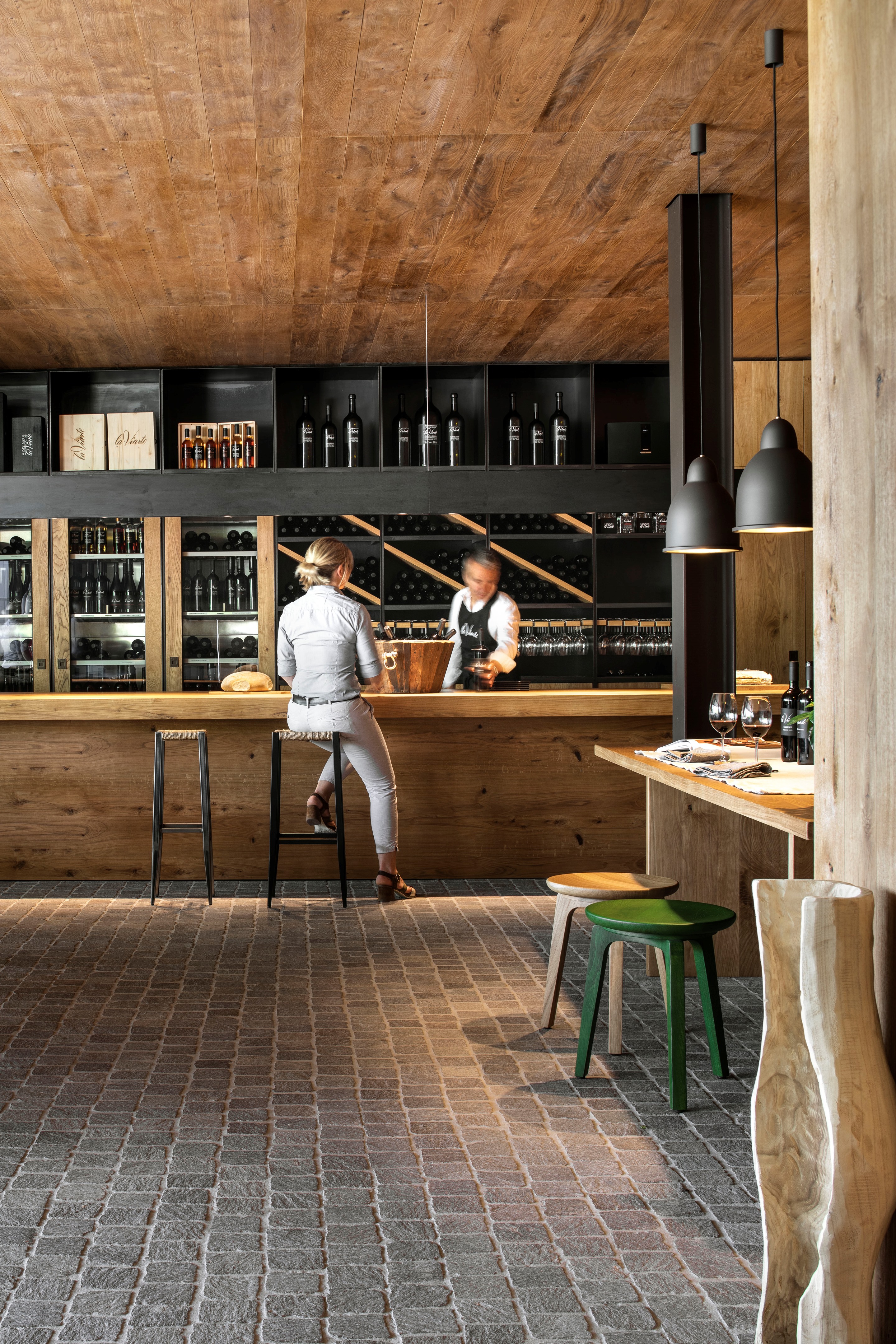 意大利 LaViarte 酒庄现代室内设计，融入自然风光与传统元素-9