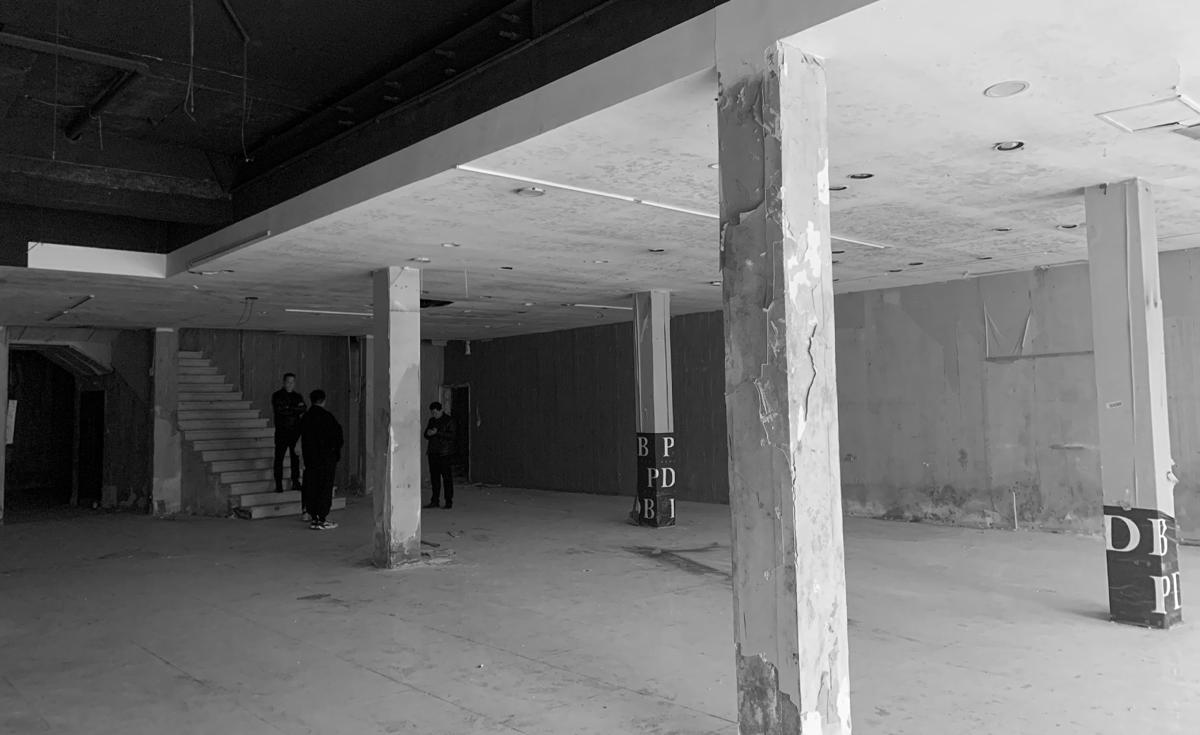 致橡摄影&思蔻婚纱丨中国宁波丨宁波 ABD 魔戏空间-27