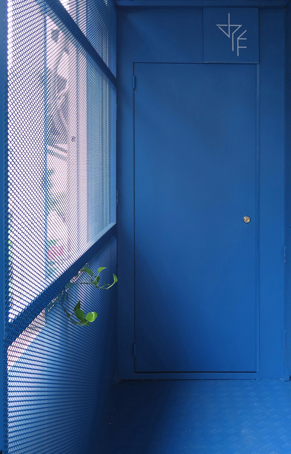 广州旧宿舍改造的临时工作室-3