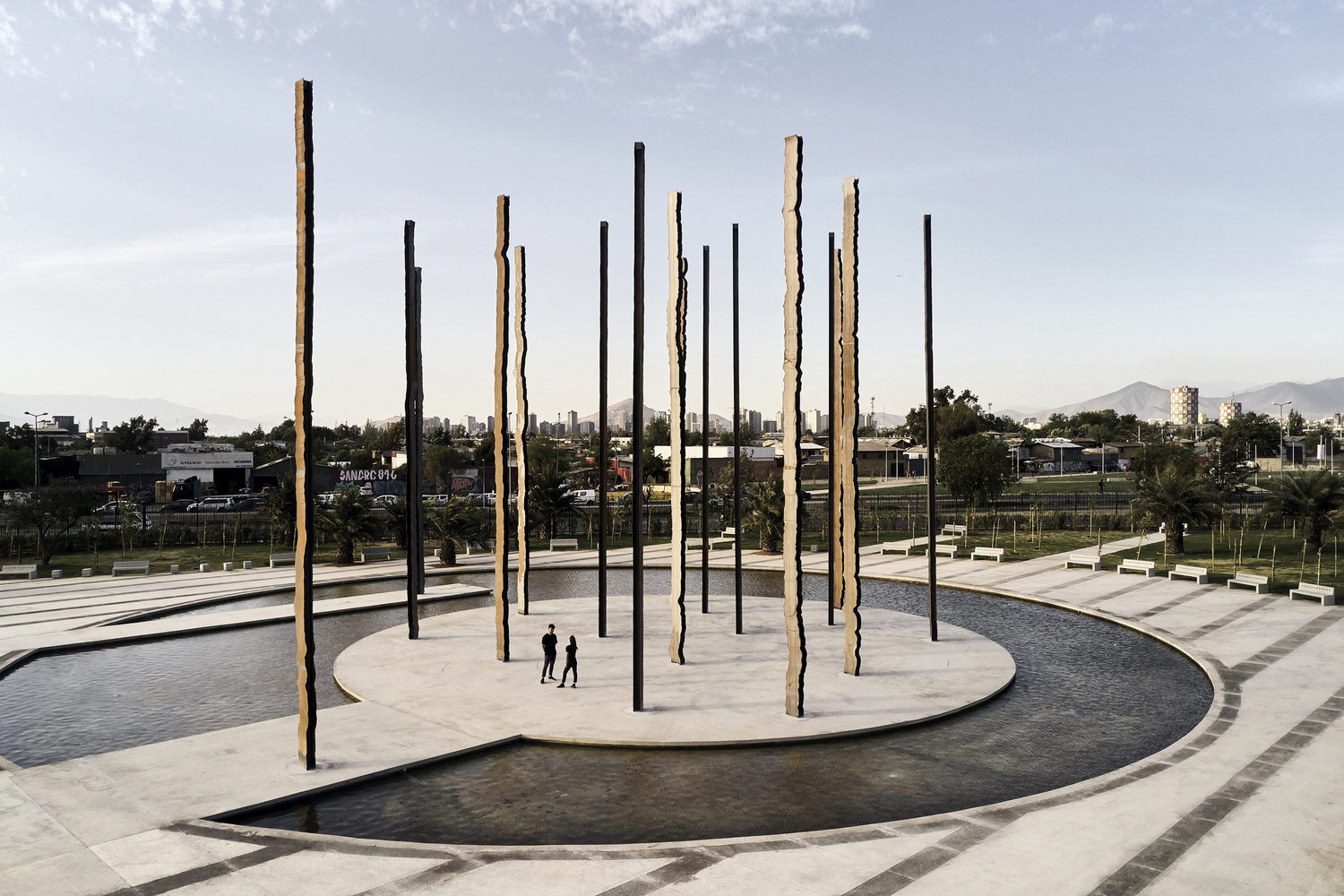 智利垂直景观公园 · 融合自然的艺术雕塑-30