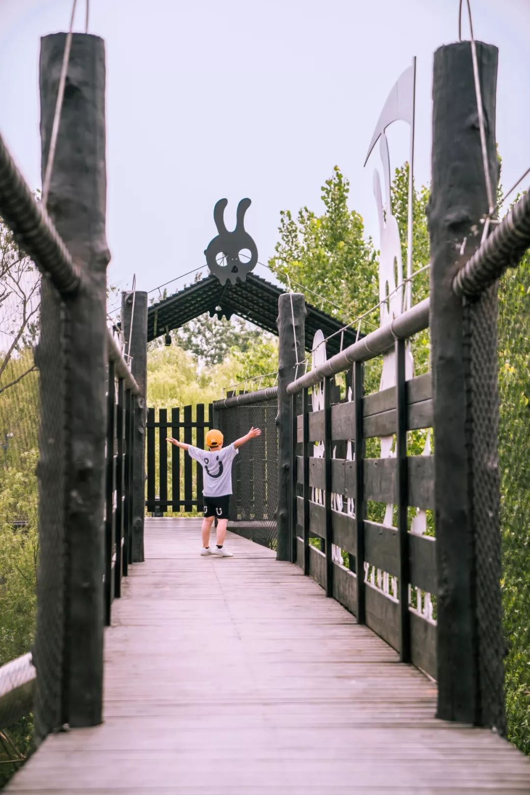 黑森林 | 儿童乐园的黑色艺术-92