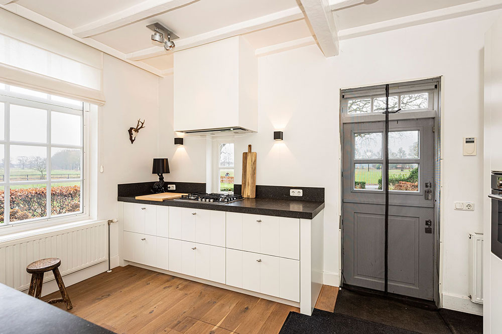 荷兰童话般的茅草屋 | 传统与现代的完美结合-11