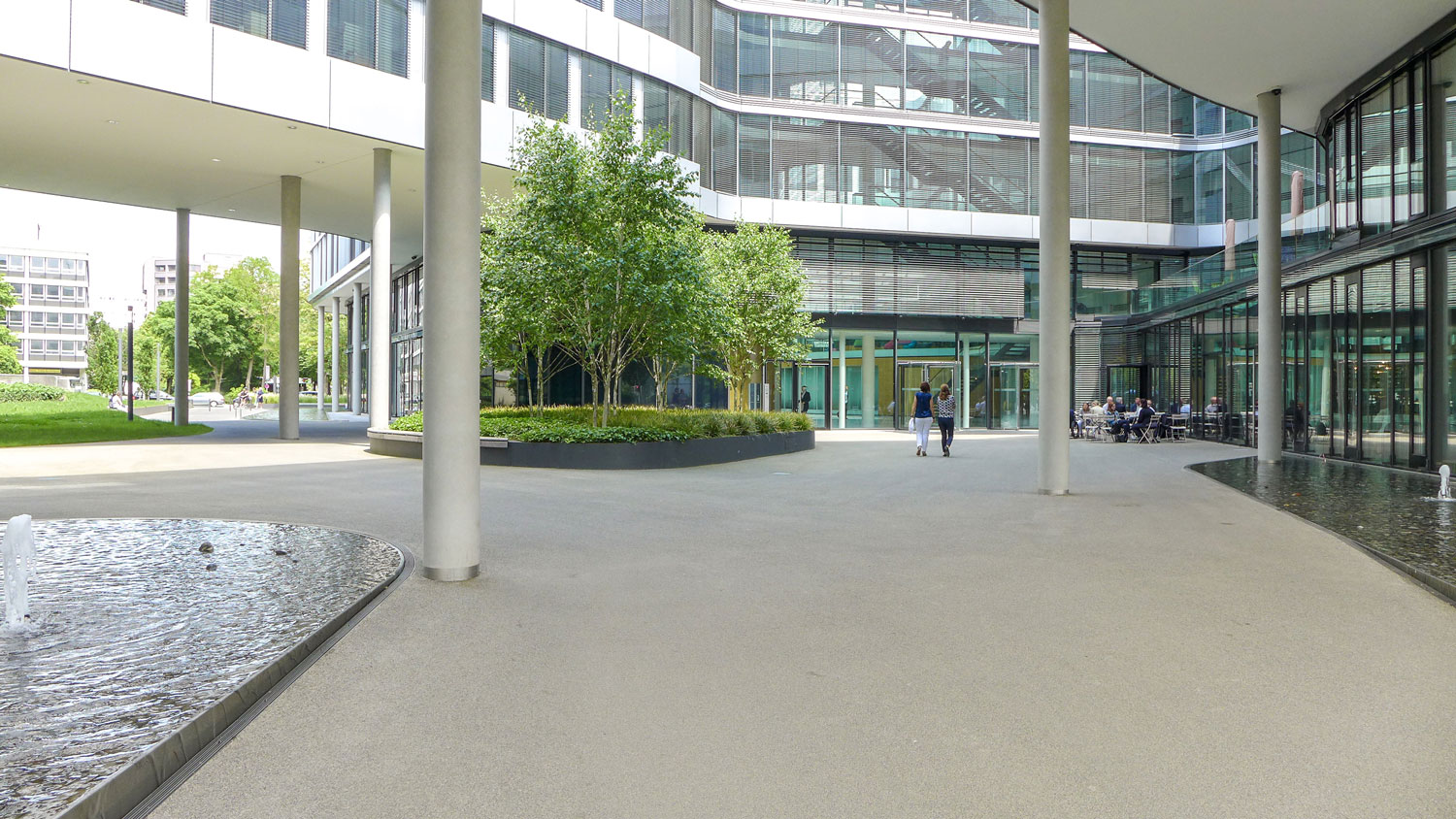 Munich Arabeska 公园式办公空间,融入自然的设计理念-3