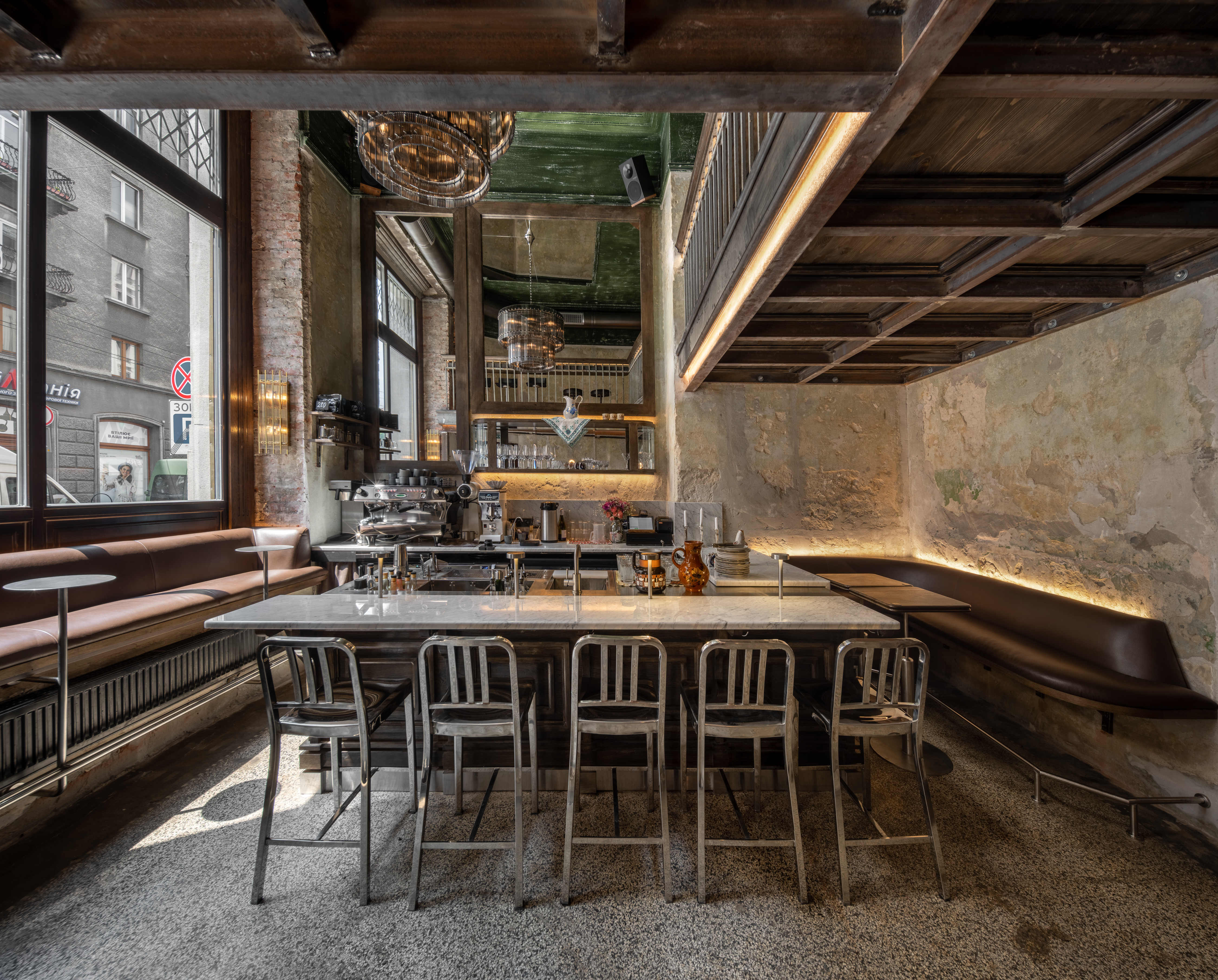 西艾沃潜水酒吧丨乌克兰利沃夫-4