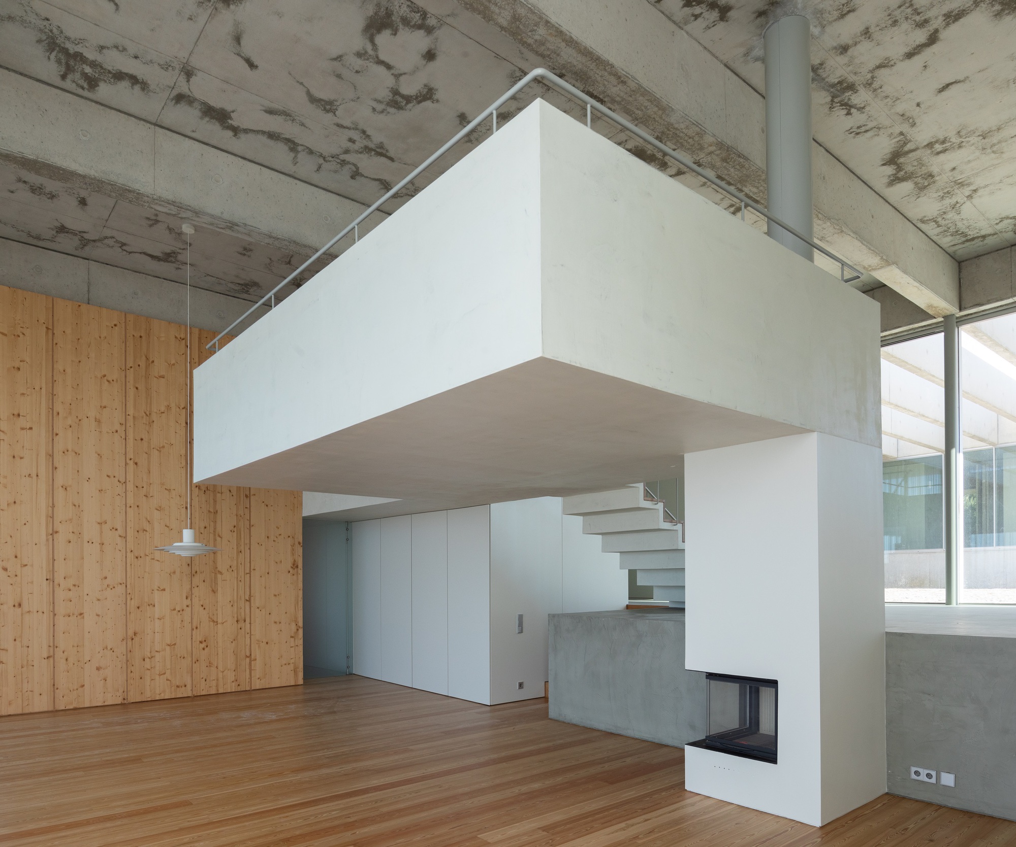 瓦拉达雷斯的房子丨葡萄牙丨Correia,Ragazzi Arquitectos-19