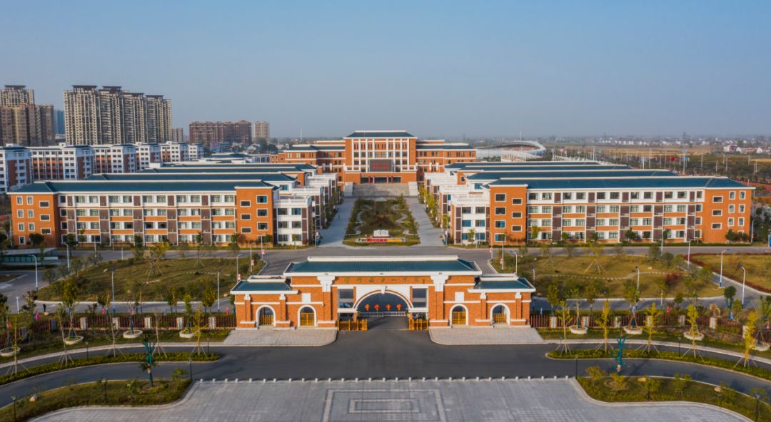 霍邱一中楚汉风新校区 | 两轴一心,江南水景校园-53