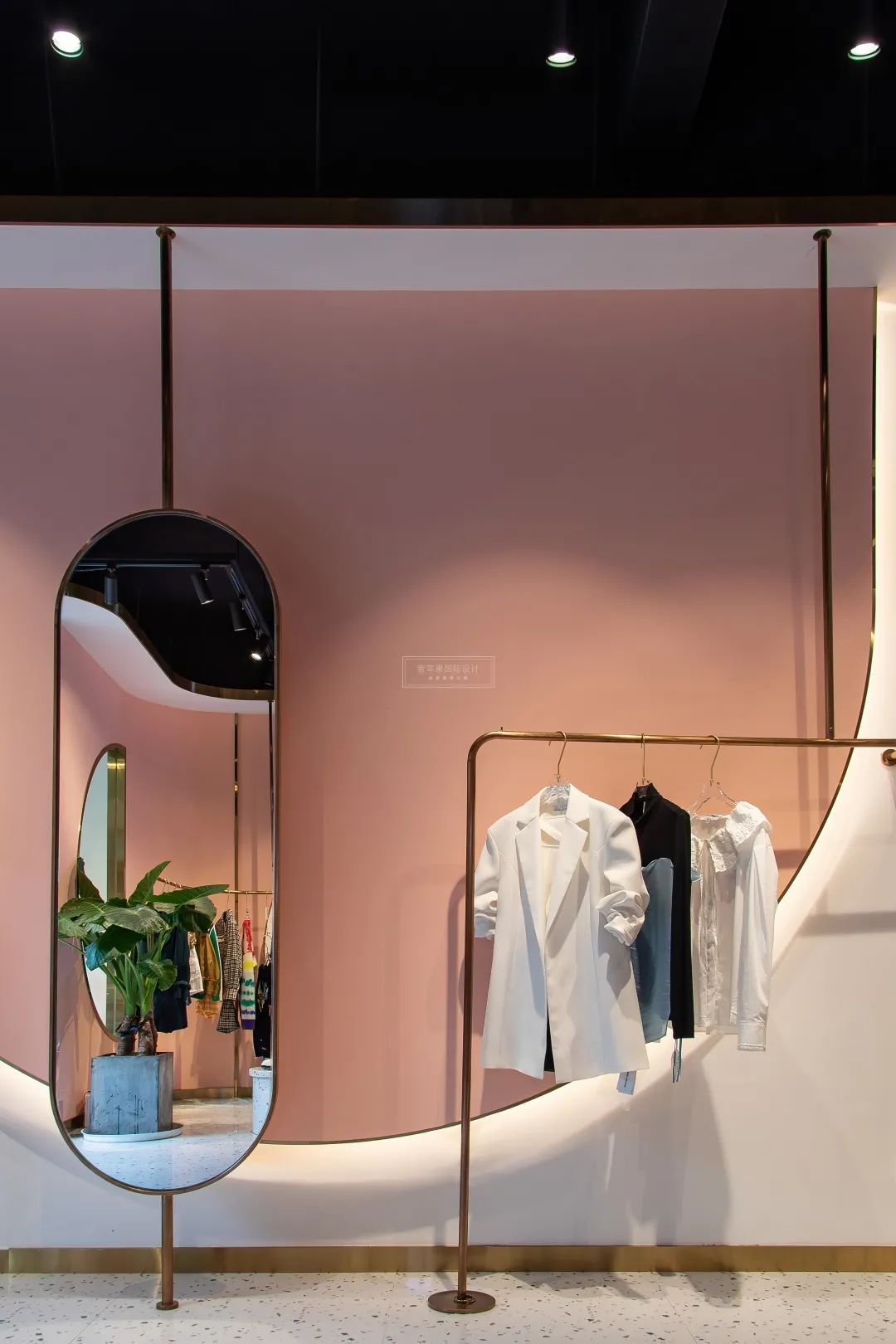 云南安宁轻奢时尚服饰店丨中国云南丨余得水-25