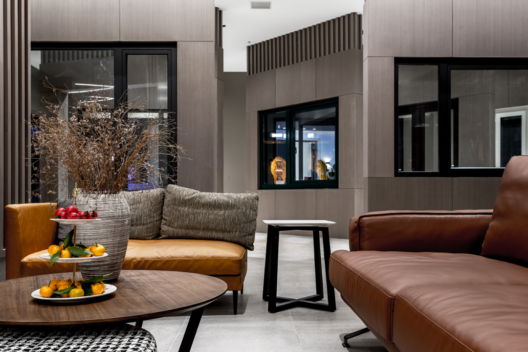 实景新作 / 商业空间 /400㎡系统门窗店，拒绝繁复堆砌的店面空间形式表现-30