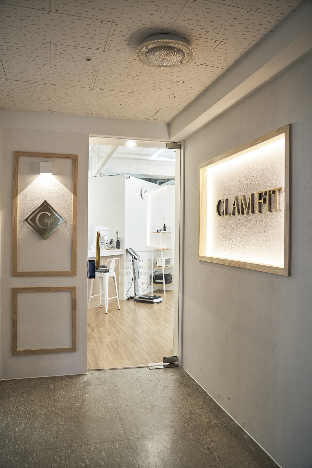 40 平简约双色调皮具店设计，尽显北欧风情-20