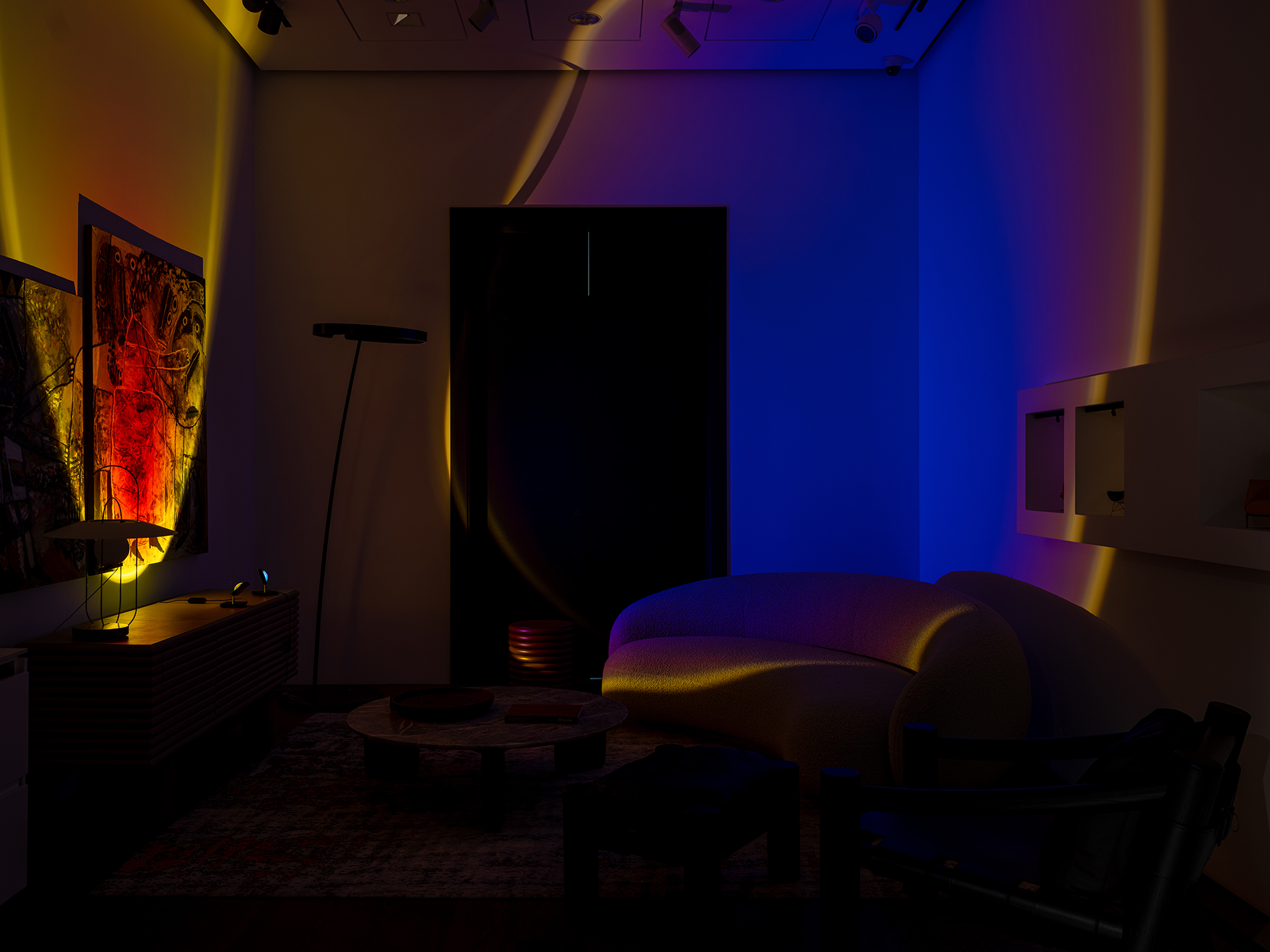 Новые коллекции мировых брендов в салоне  Krassky-11