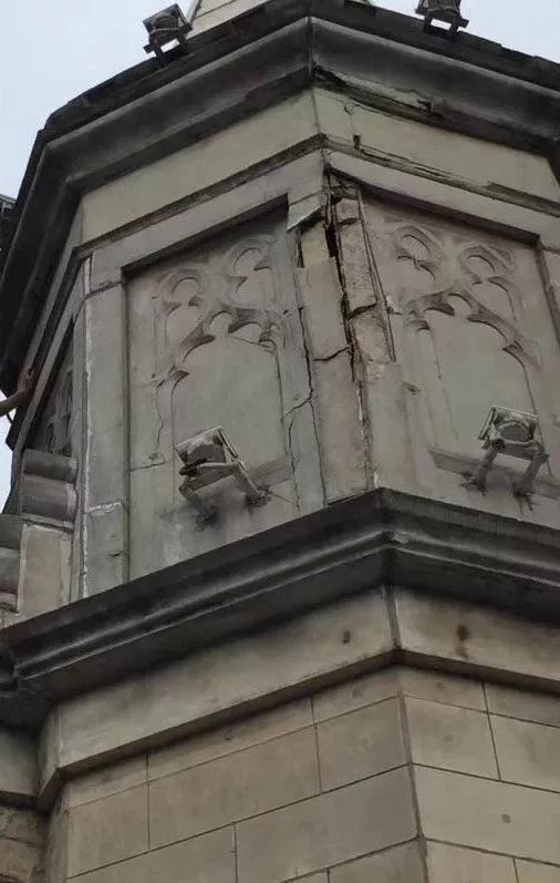 当城市建设美观遇上建筑安全隐患——“伦敦桥”变身保卫使者  为市民保驾护航-6