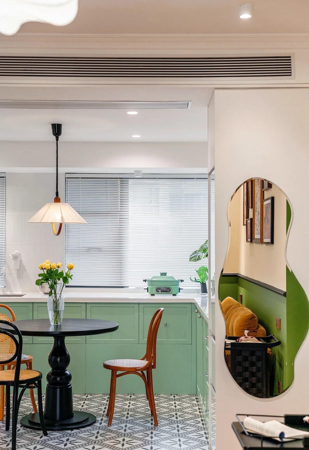 南洋复古，客餐厨一体+隐形晾晒，整洁翻倍-46
