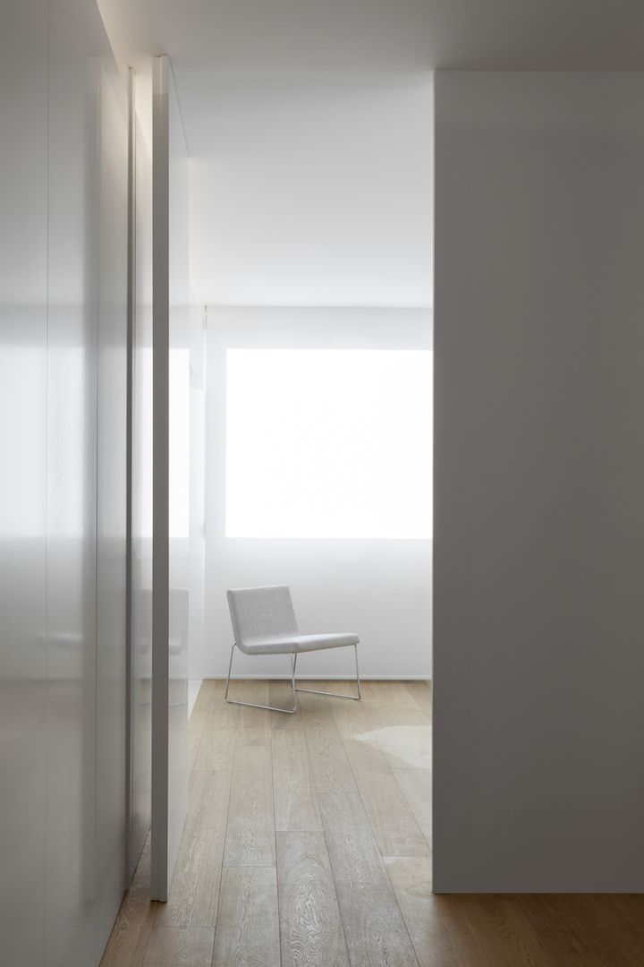 白漆润色，空间焕新——瓦伦西亚公寓设计-33