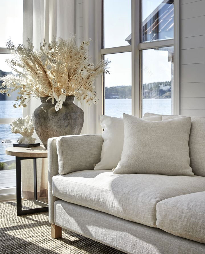 挪威峡湾边的温馨小木屋-4