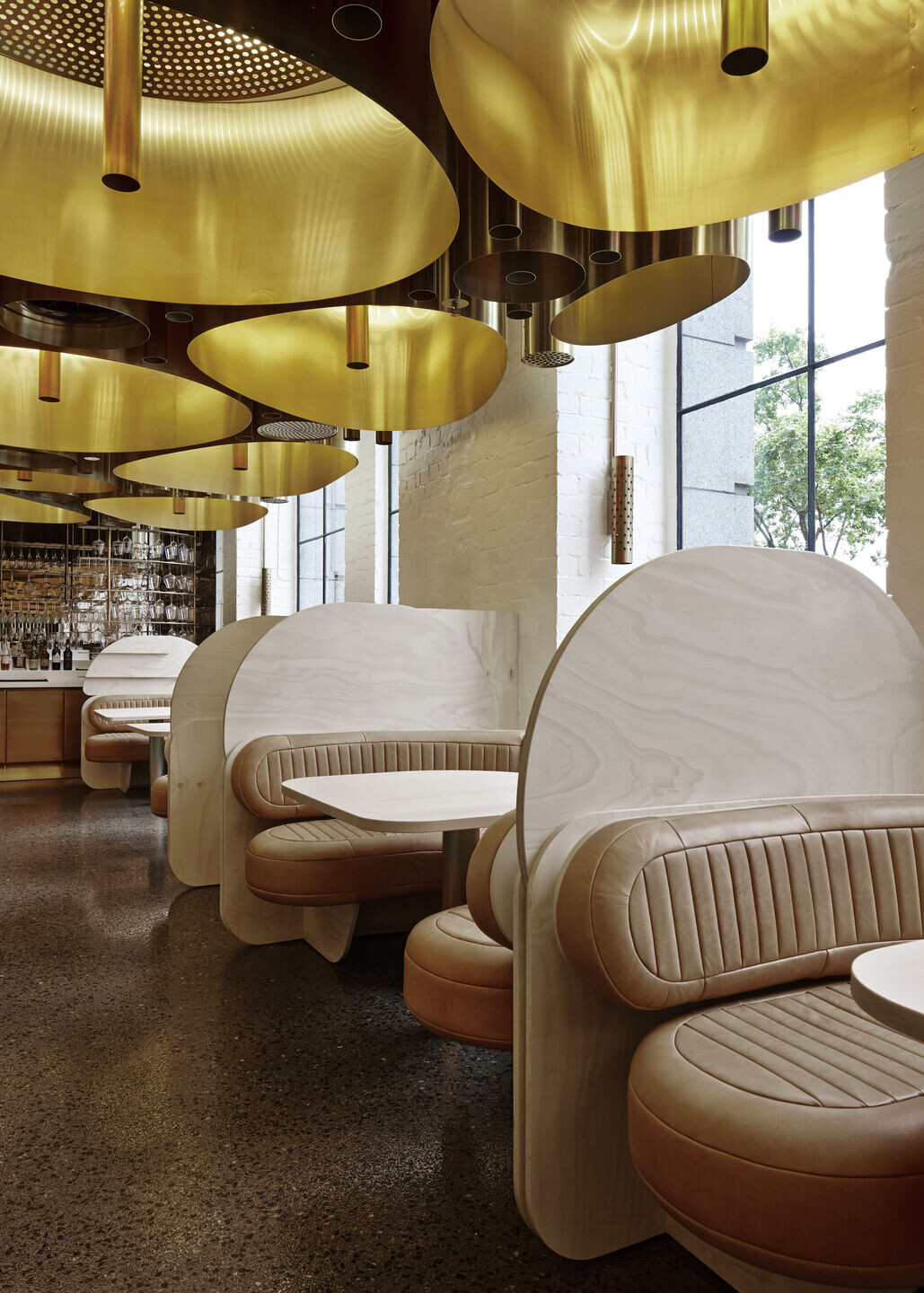 弧形纤维玻璃塑造的音响餐厅——墨尔本“Press Club”-12