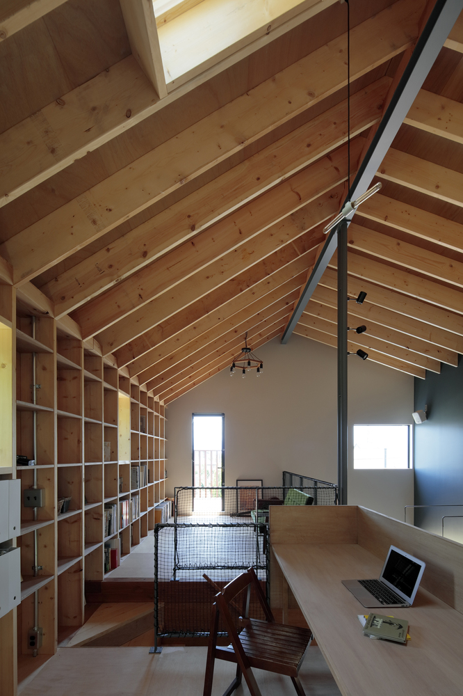 山梨县移居屋的温暖“边缘空间”-44