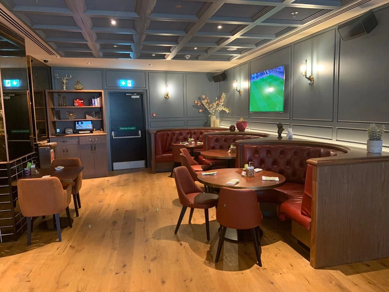 Dhow and Anchor(迪拜英式风情酒店)-7