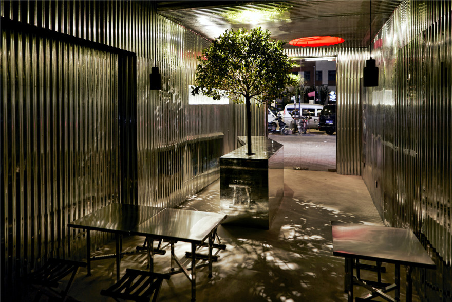 52㎡超低成本潮爆串吧设计-17