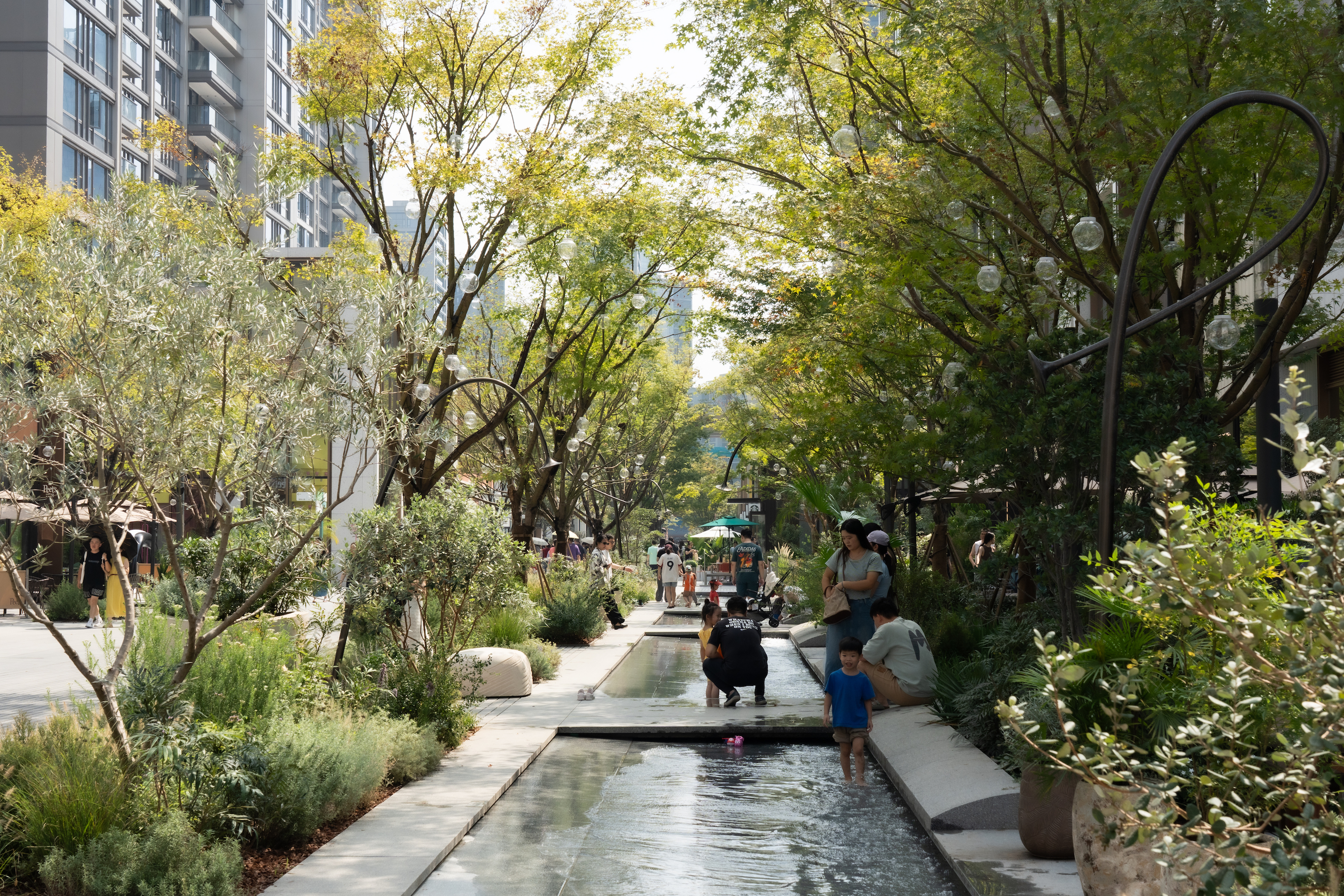 杭州亚奥万象天地景观提升:让自然回归，让生活回归 丨中国杭州丨风物营造-18