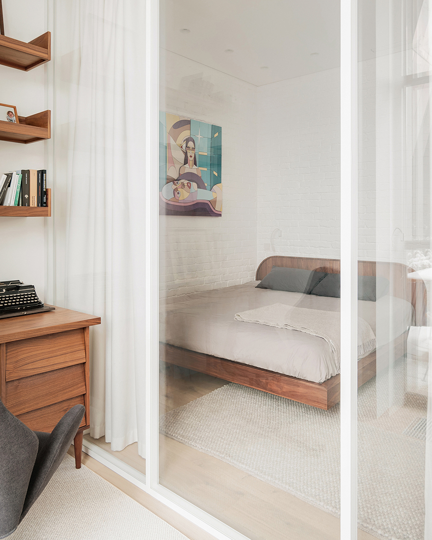 INT2architecture: квартира с антресолью и патио в центре Москвы-18