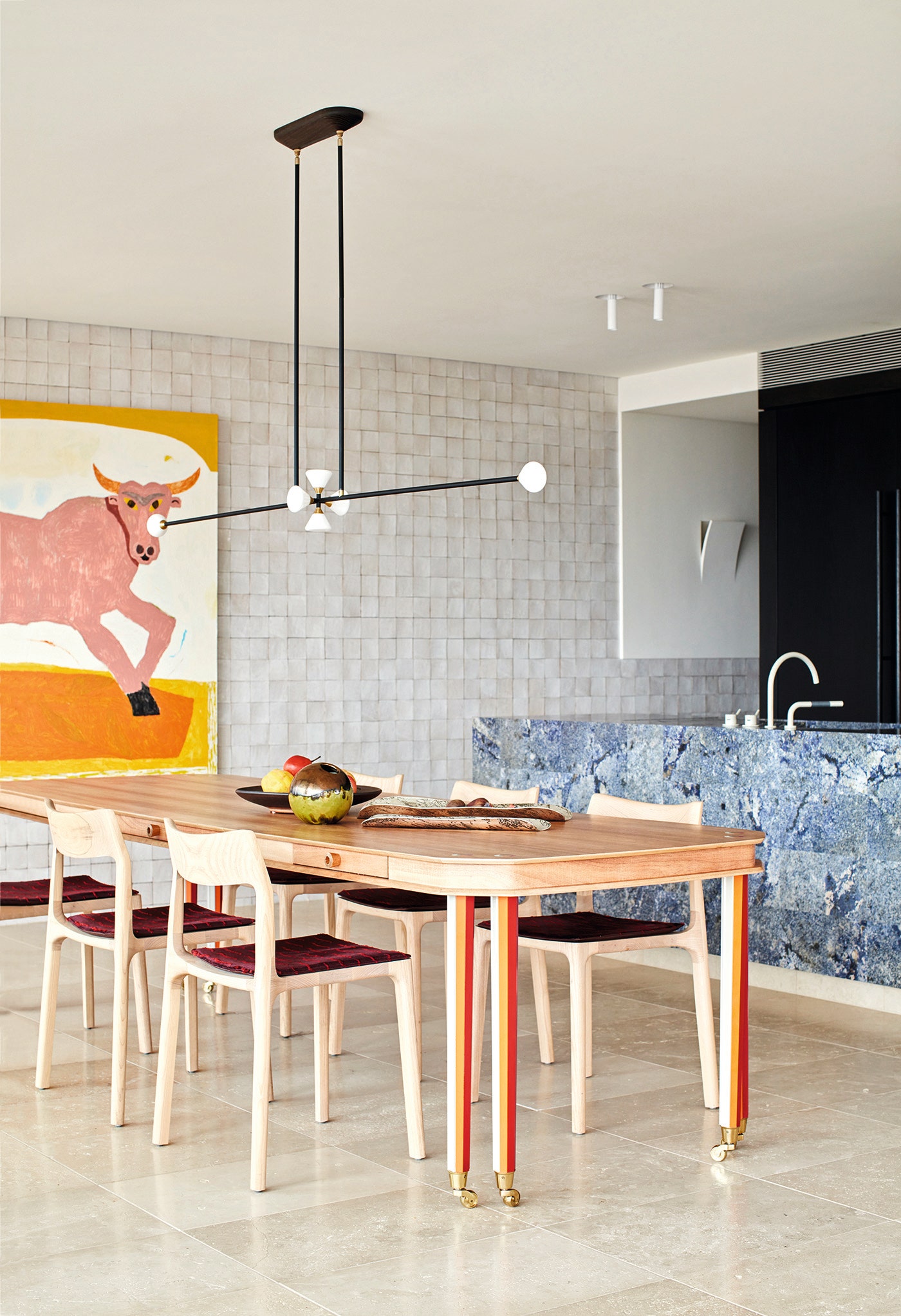 西班牙风情 | 悉尼豪华顶层公寓的 Almodóvar 式设计-7