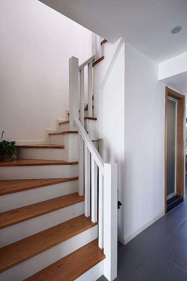 逃离北上广的 90㎡极简小复式-5