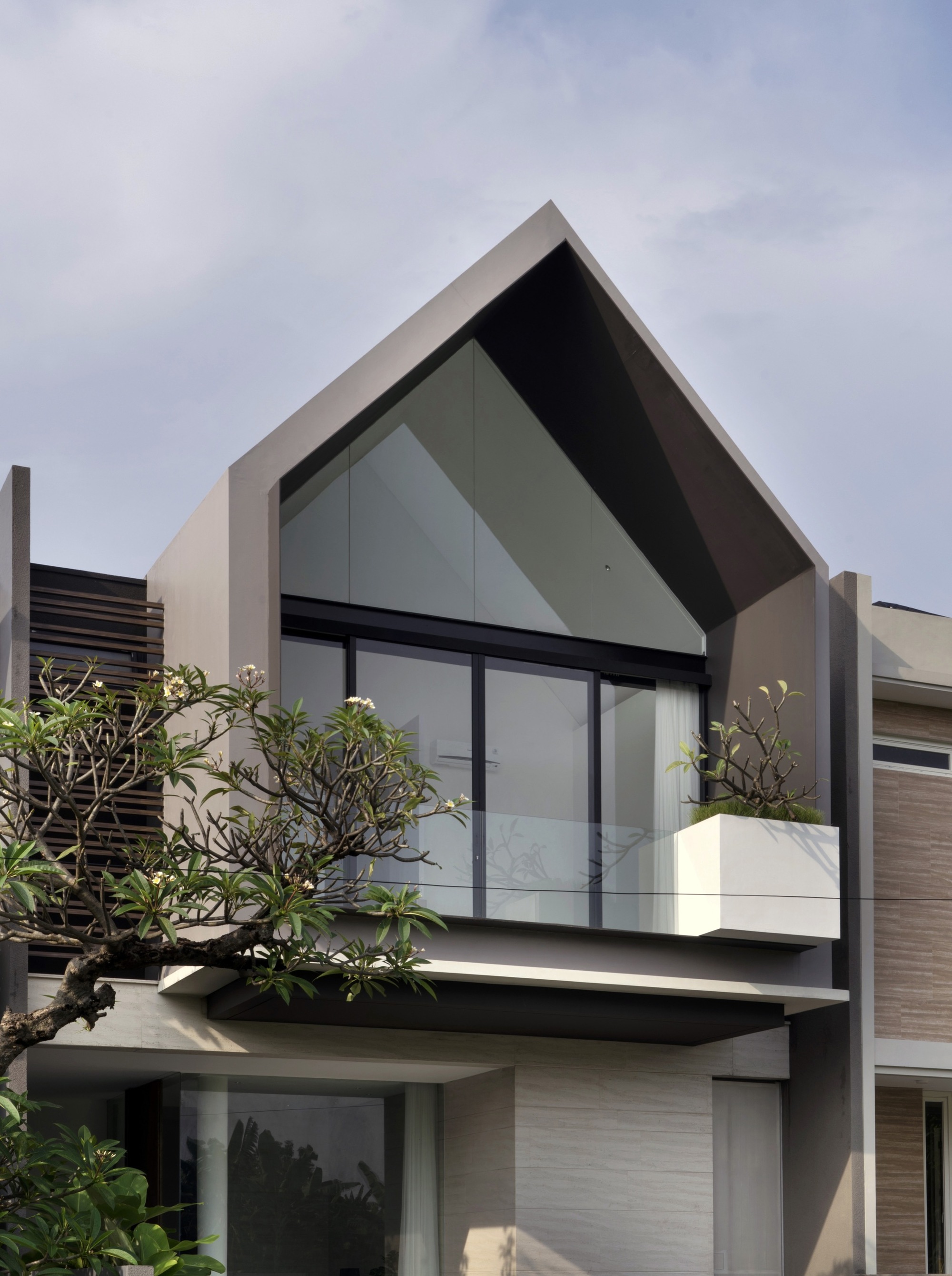 'HHH'别墅 | 简约外表下的豪华体验-23