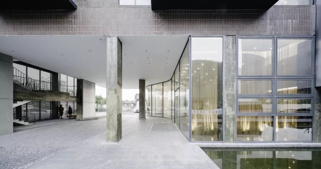 申窑艺术中心二期 | 弧线重构空间,陶瓷碎片般的建筑美学-98