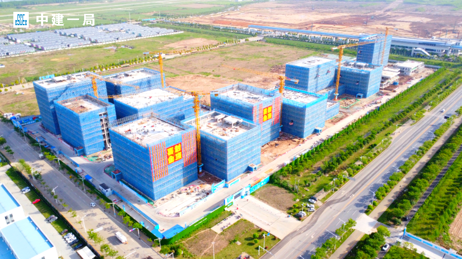 助力武汉培育新质生产力！中建一局承建的华中智能飞行器产业基地（一期）项目封顶-14