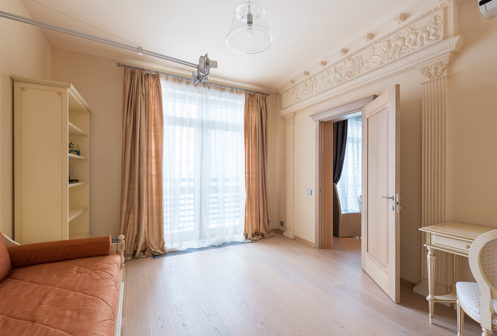 Moscow apartment 13-17