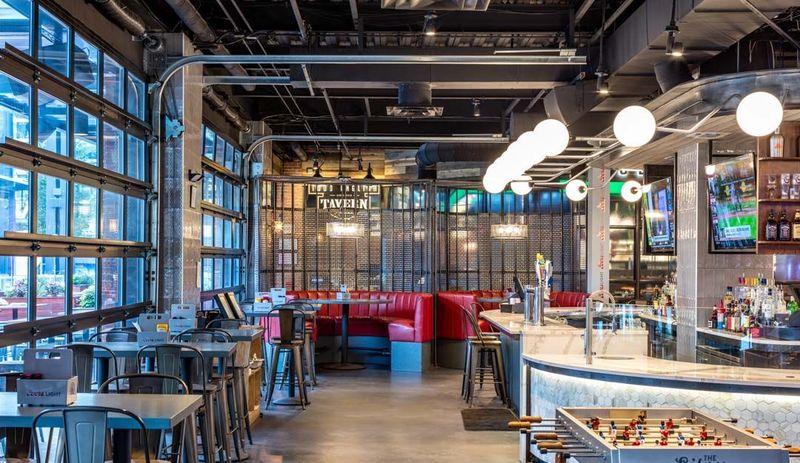 Live! Battery At The Atlanta（亚特兰大“Live！”运动主题美食广场）-11