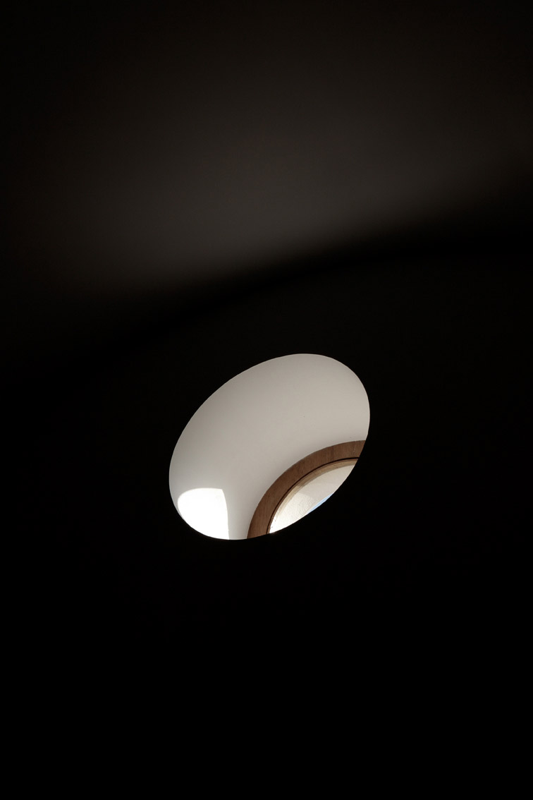 小镇教堂改造,葡萄牙 / Bruno Lucas Dias Architecture-28