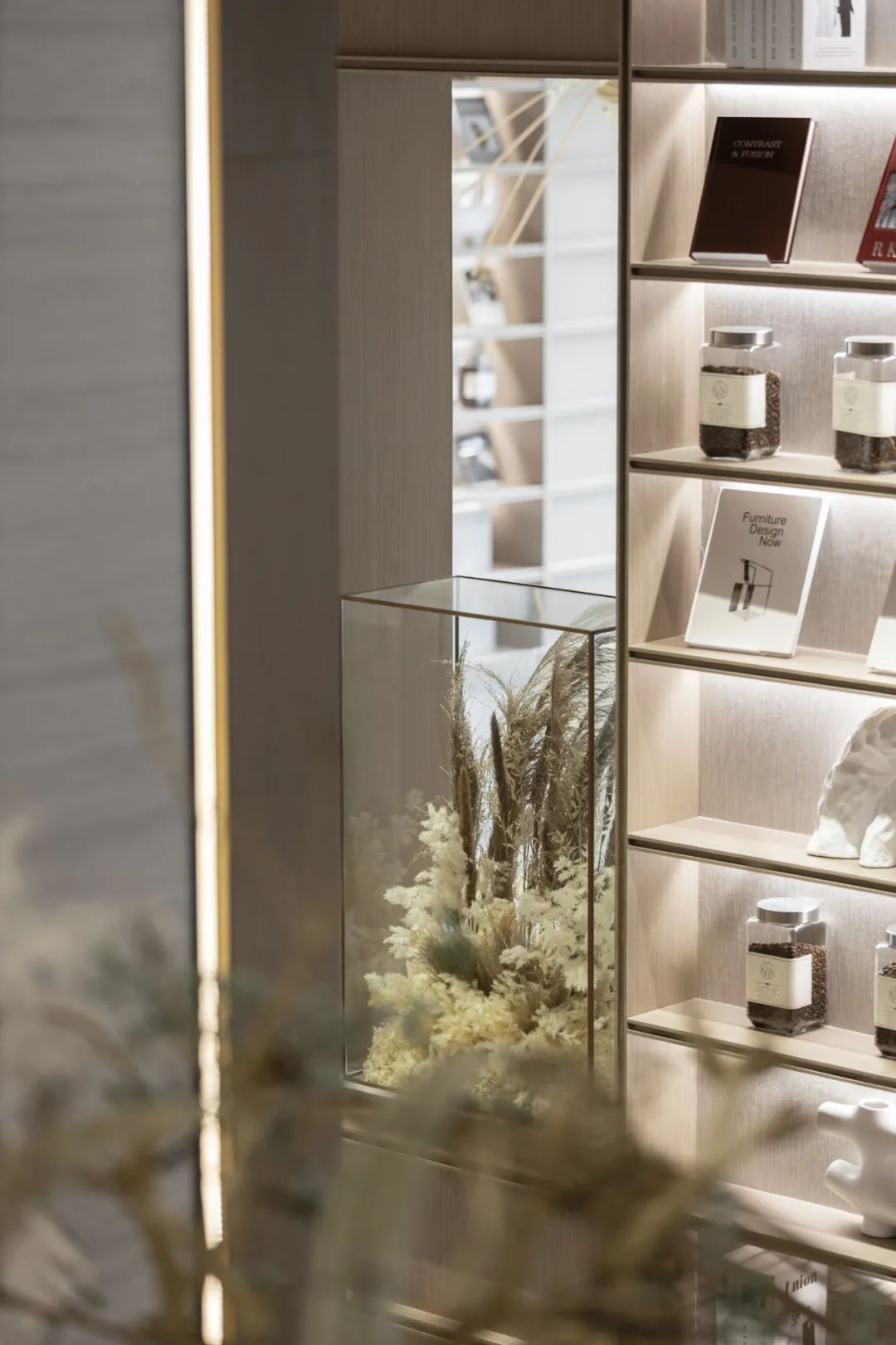 招商·金茂·正荣青山湖•依云上城营销中心丨中国南昌丨上海飞视设计-32