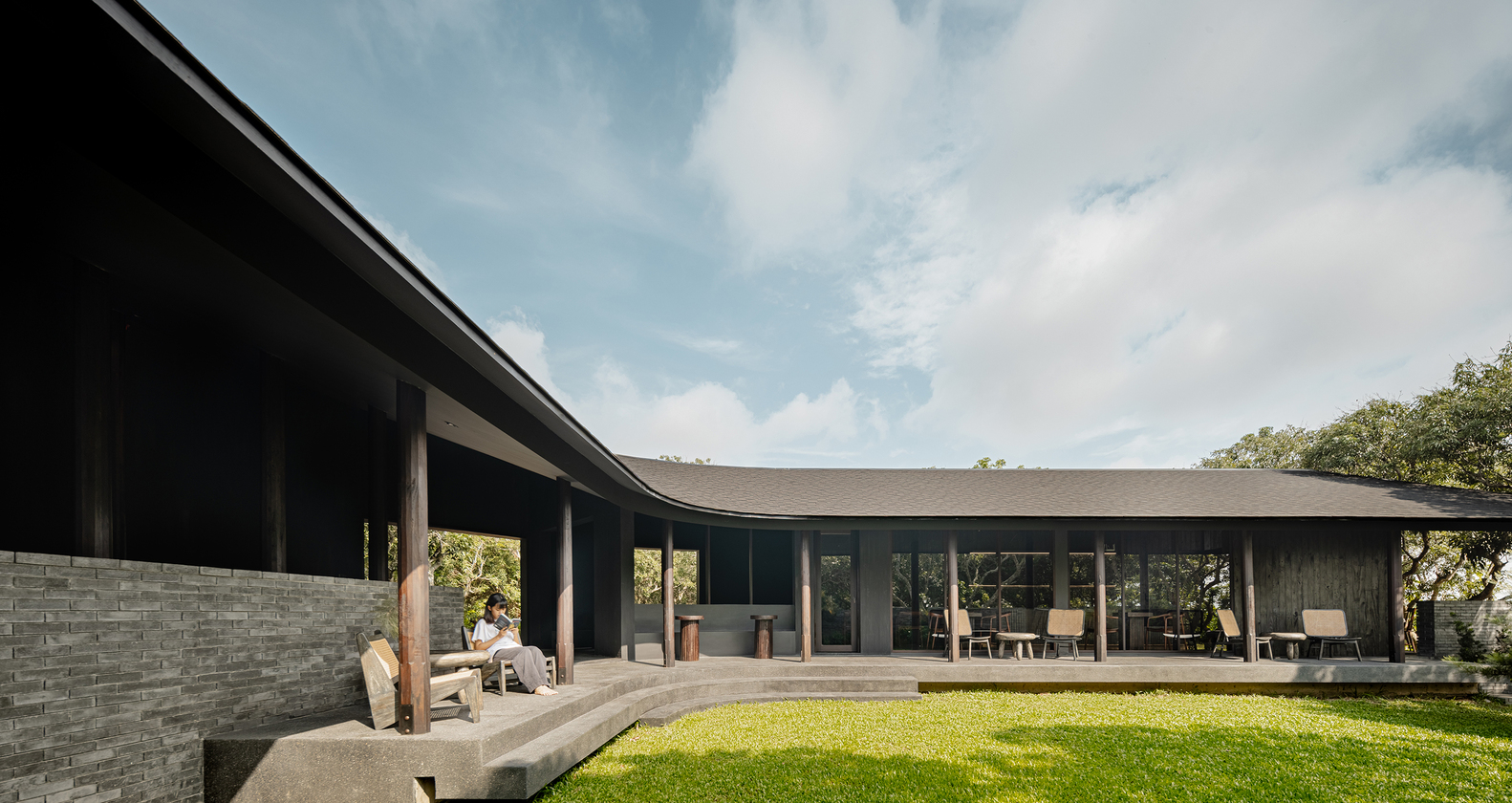 小花园里的玛达咖啡馆丨BodinChapa Architects-12