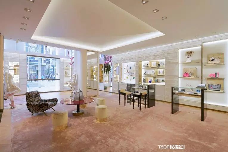 东京银座700平方芬迪旗舰店-5