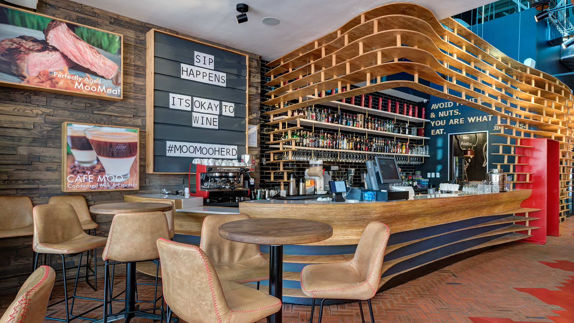 哞哞葡萄酒吧与烧烤餐厅丨南非比勒陀利亚丨COOOP™ | Design for Behaviour™-11