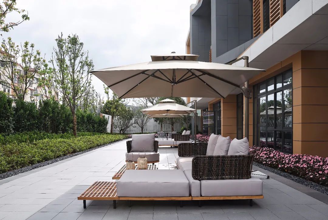 昆明天誉城售楼处与样板房 | 现代简约与爱马仕橙的碰撞-51