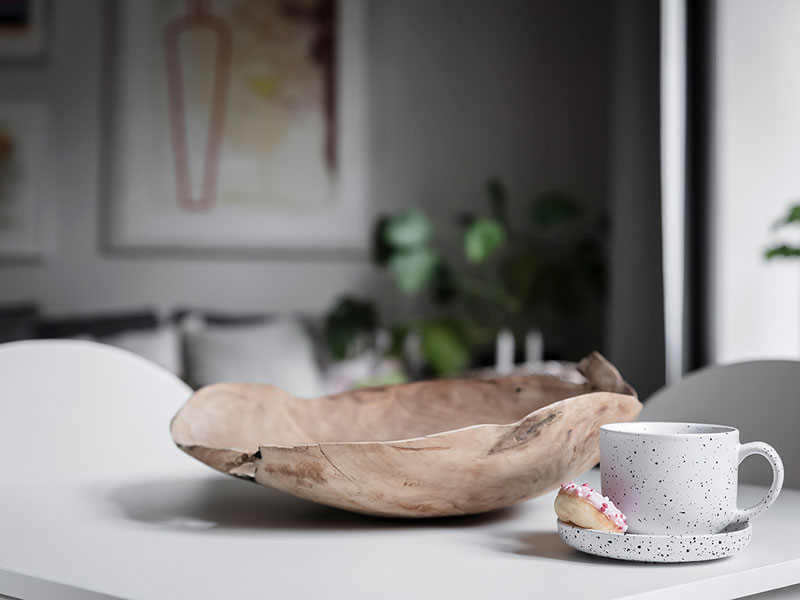 瑞典 30 平米精致公寓，高天花与拱窗打造宽敞空间-4