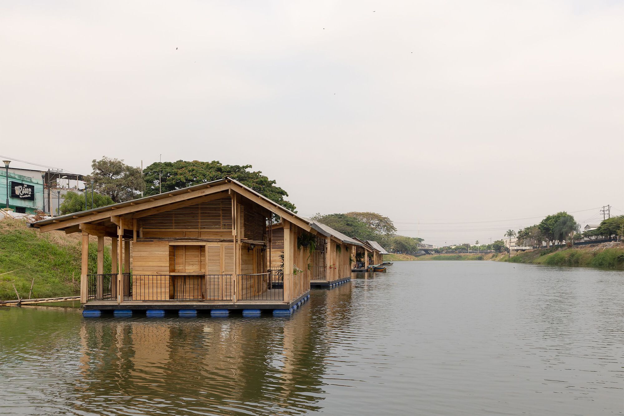 The Floating Neighborhood of Las Balsas / Natura Futura-45