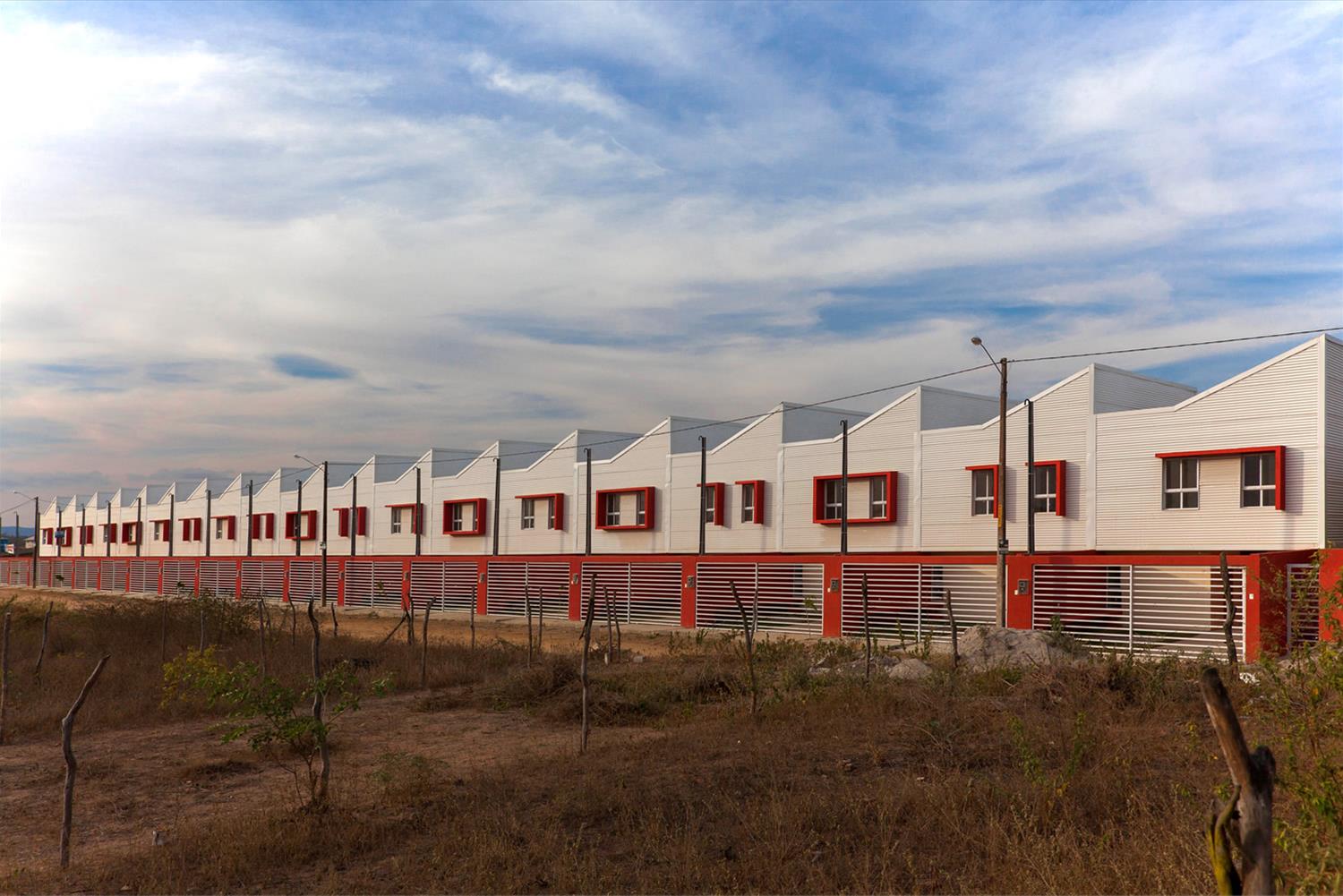 巴西 Clodoaldo Sampaio 住宅区的经济型设计-1