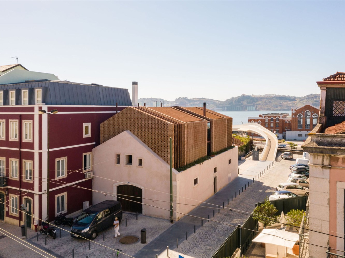 葡萄牙阿尔蒂尼奥住宅丨António Costa Lima Arquitectos-5