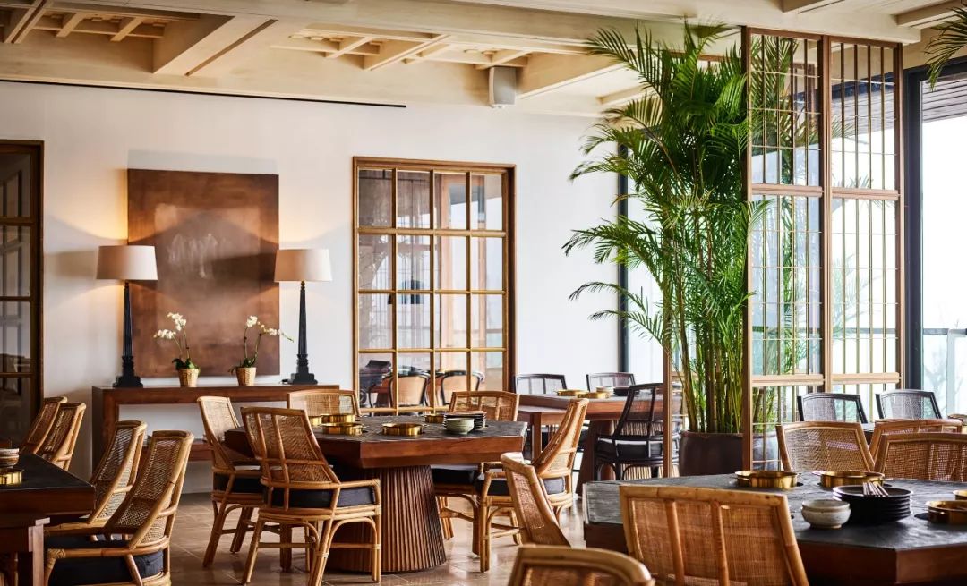 重庆“滟设”火锅 | 东方意境的灰色空间与超现实叙事-11