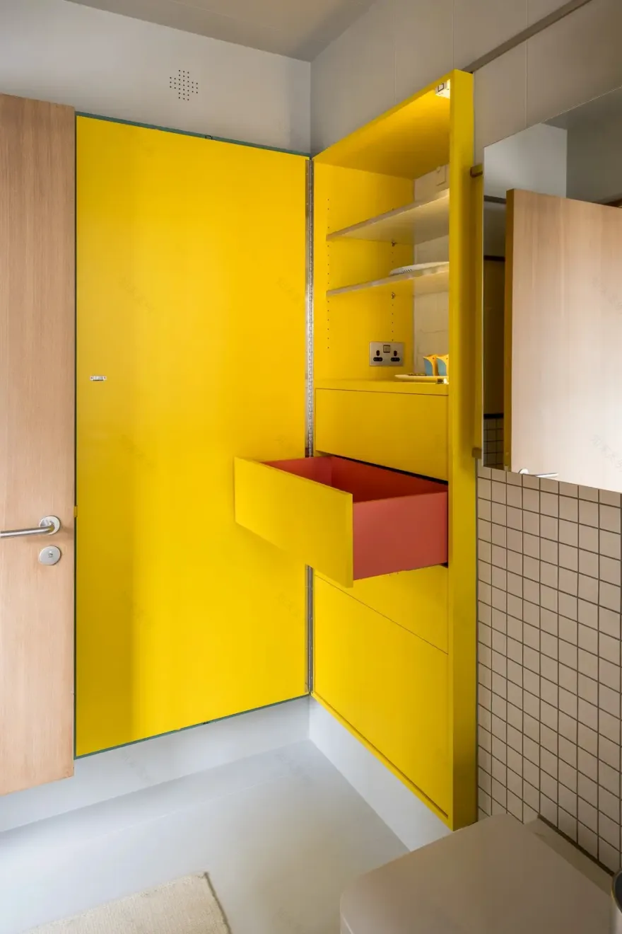 伦敦独特黑色设计公寓 | 古典与现代的完美融合-18