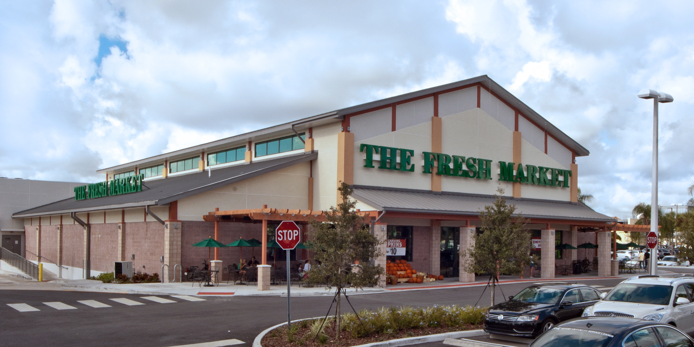 瀑布购物中心的新鲜市场-6