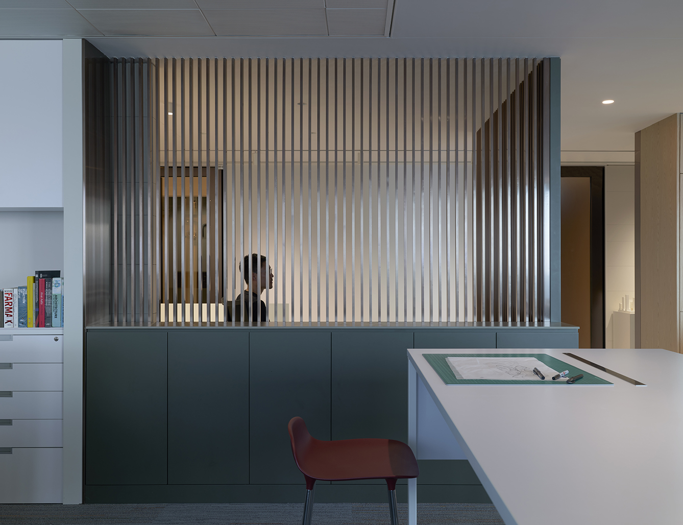 Plot Architecture Office | 白色瓷磚與 Harbor View 的完美結合-19