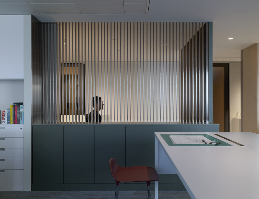 Plot Architecture Office | 白色瓷磚與 Harbor View 的完美結合-19