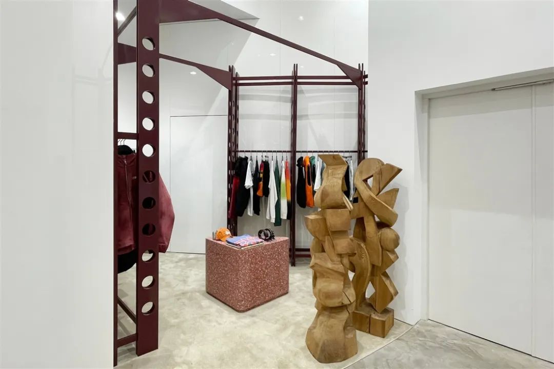 打破常规重置并呈现全新陈列空间，Dover Street Market Beijing 2023 秋冬-27