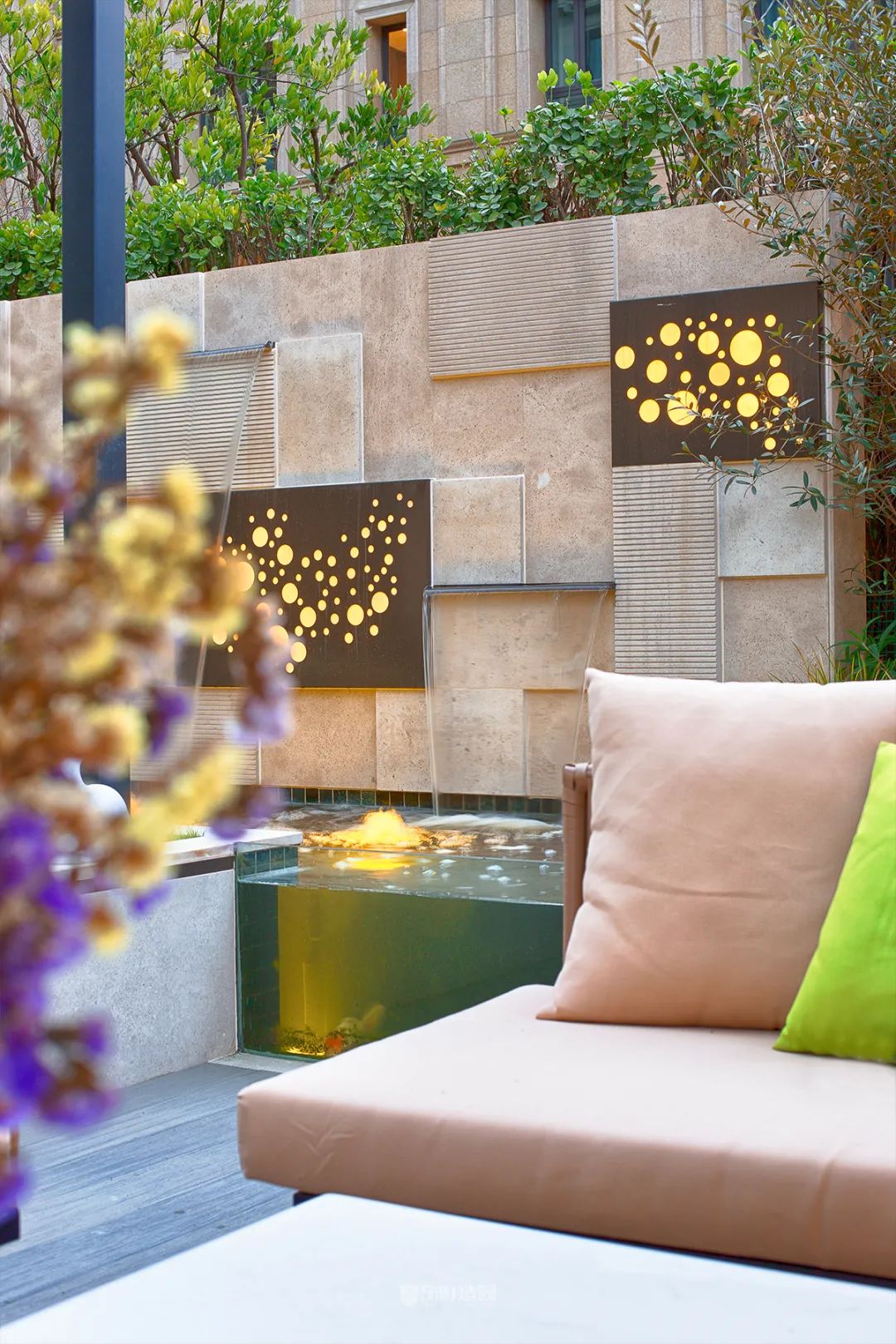 上海大宁金茂府玉兔园 | 自然与舒适的完美结合-46