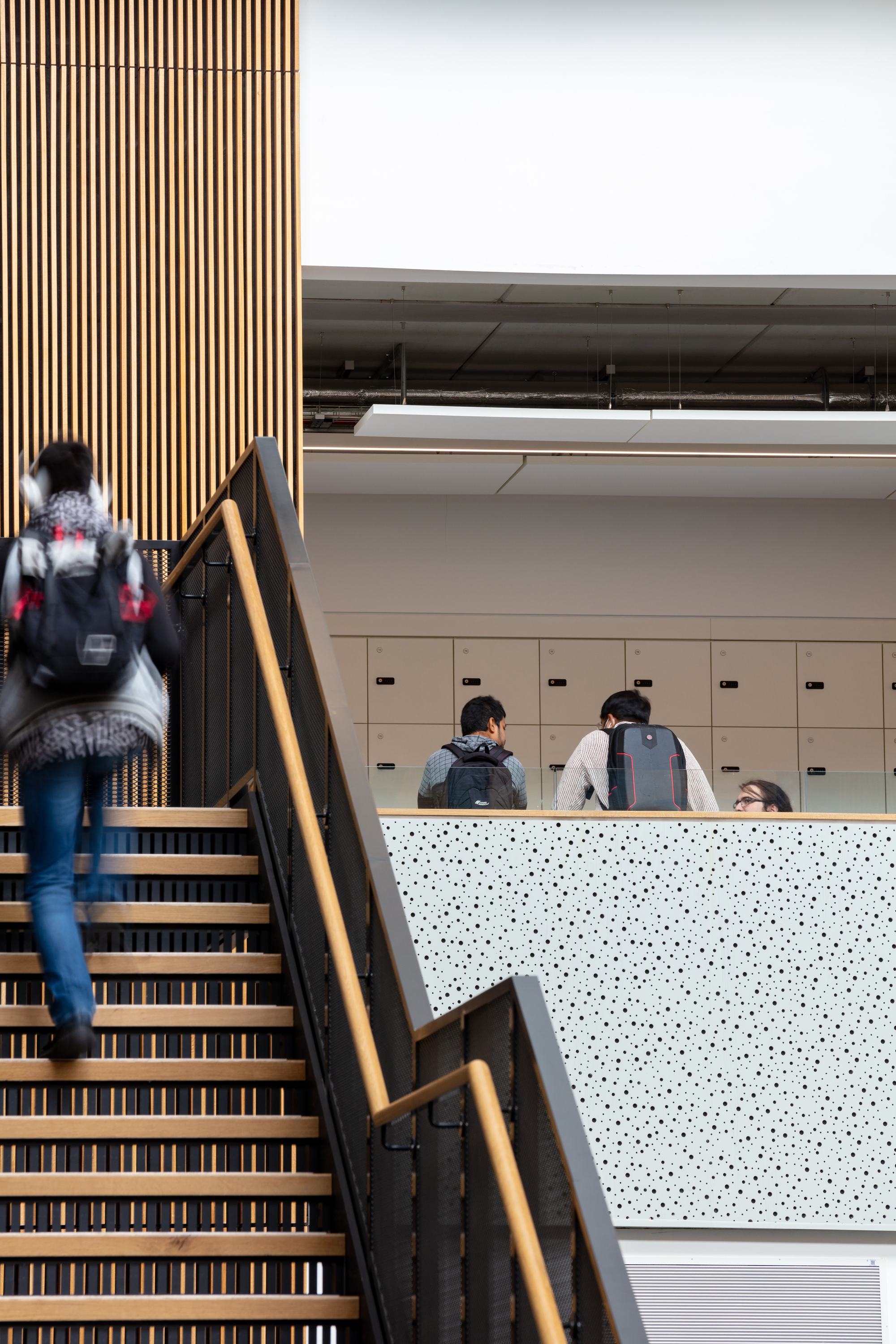 英国布里斯托大学工程学院丨AHR-47